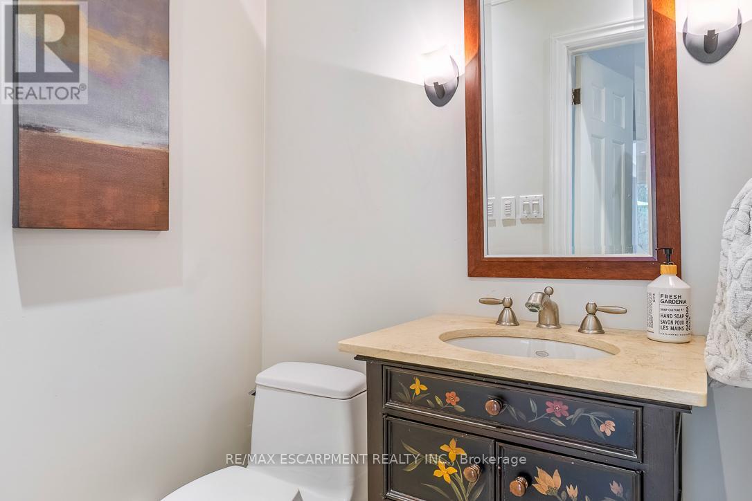 1067 Fair Birch Drive, Mississauga, ON - Indoor Photo Showing Bathroom