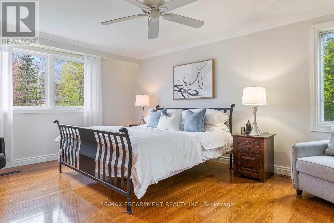 1067 Fair Birch Drive, Mississauga, ON - Indoor Photo Showing Bedroom