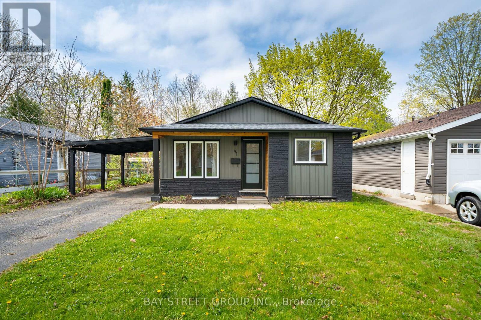 41 Helene Crescent, Waterloo, ON - Outdoor