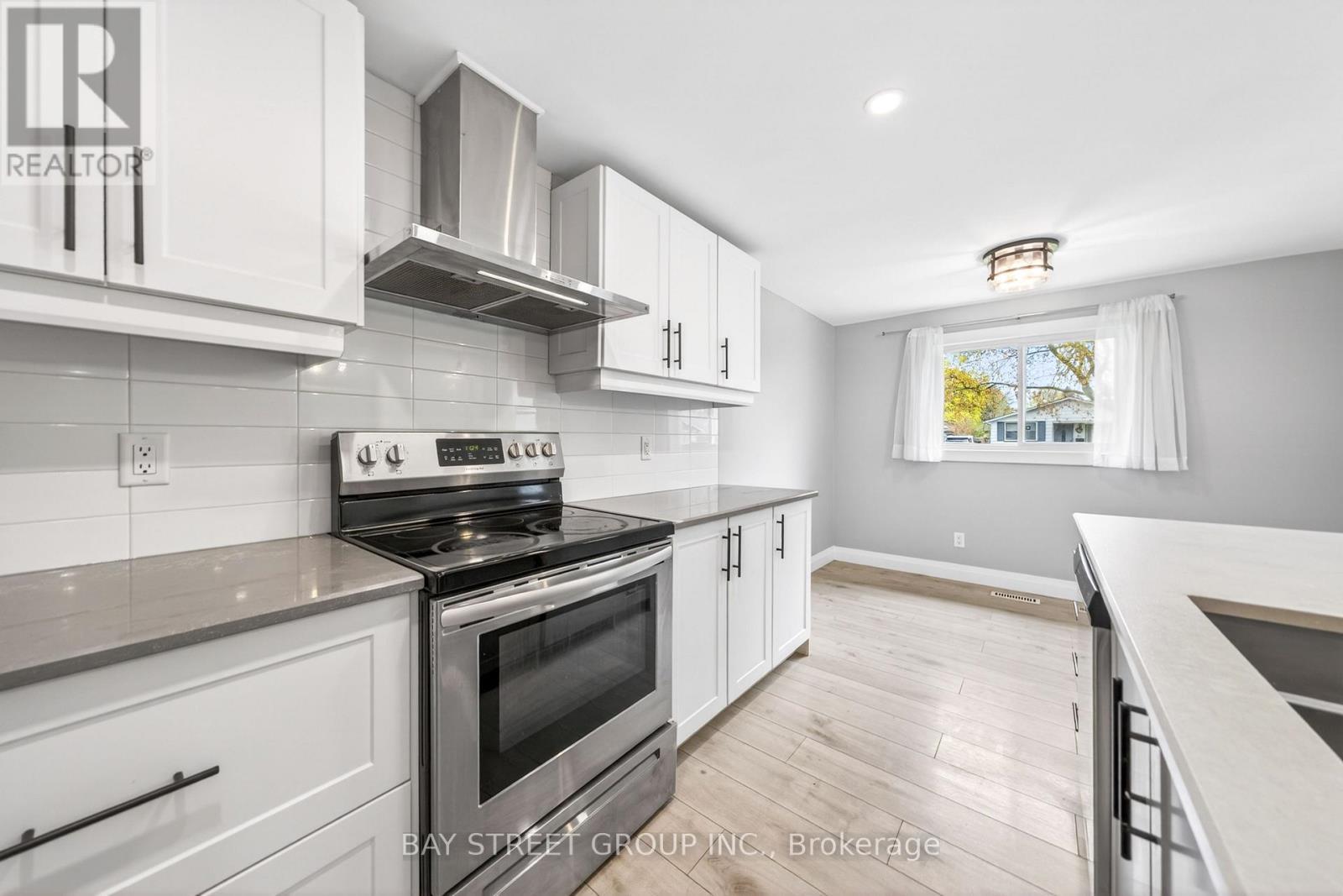 41 Helene Crescent, Waterloo, ON - Indoor Photo Showing Kitchen
