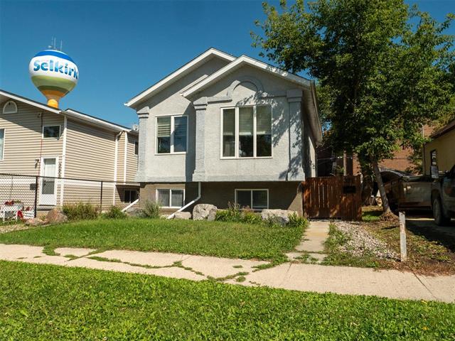 321 Mclean Ave, Selkirk, MB