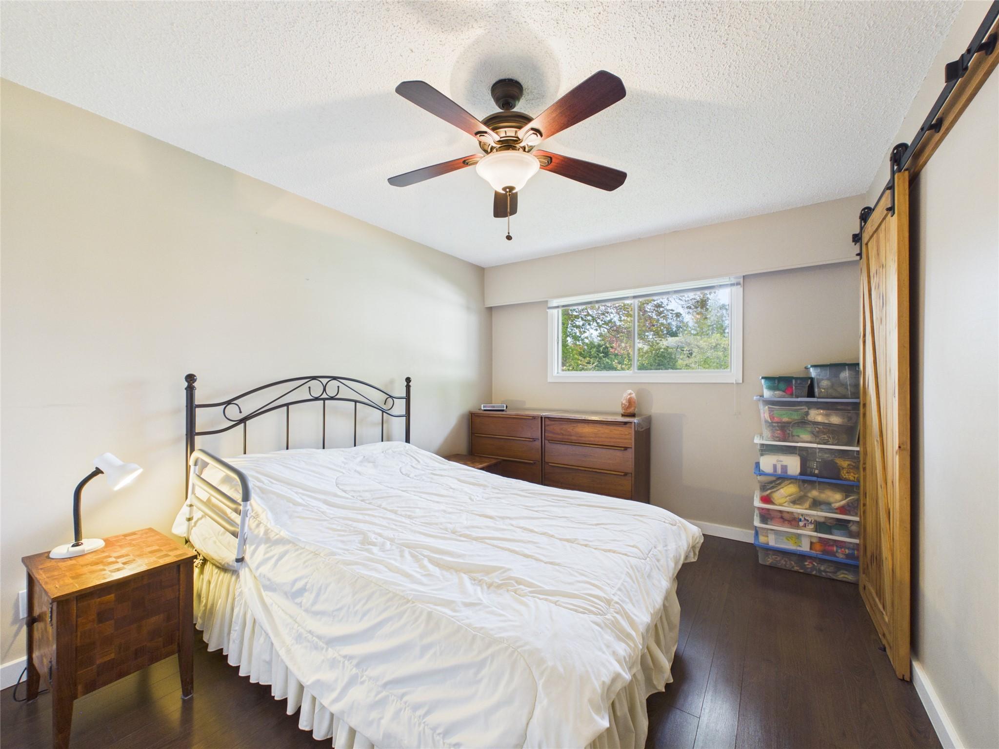 623 Devon Street, Creston, BC - Indoor Photo Showing Bedroom