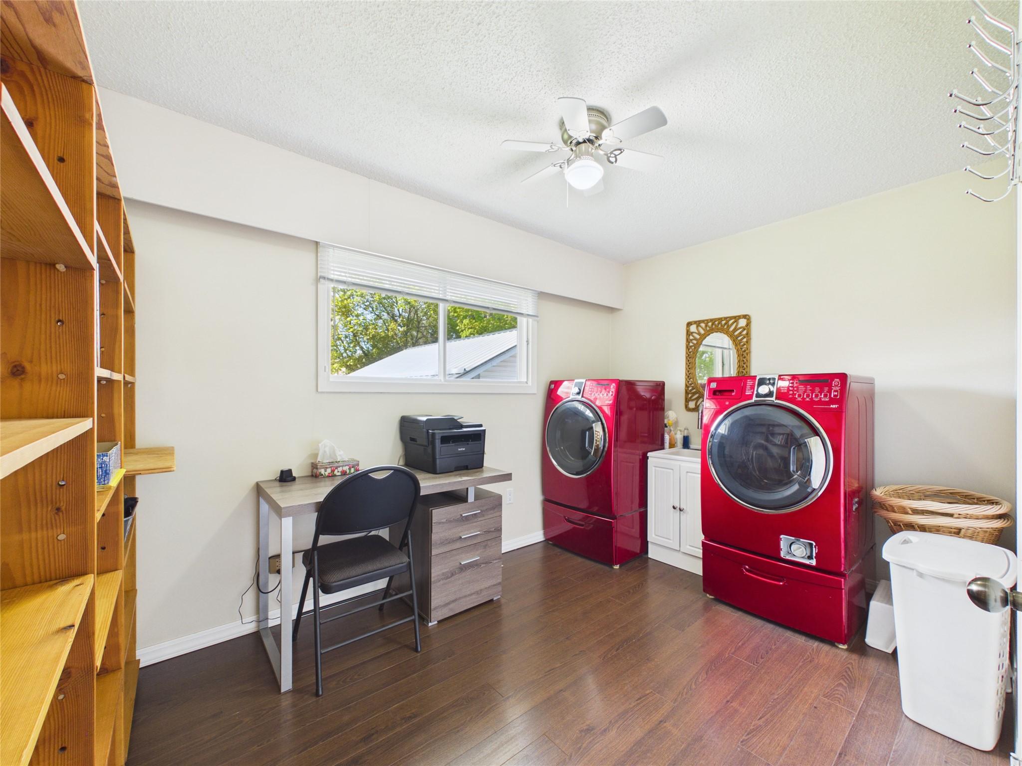 623 Devon Street, Creston, BC - Indoor Photo Showing Laundry Room