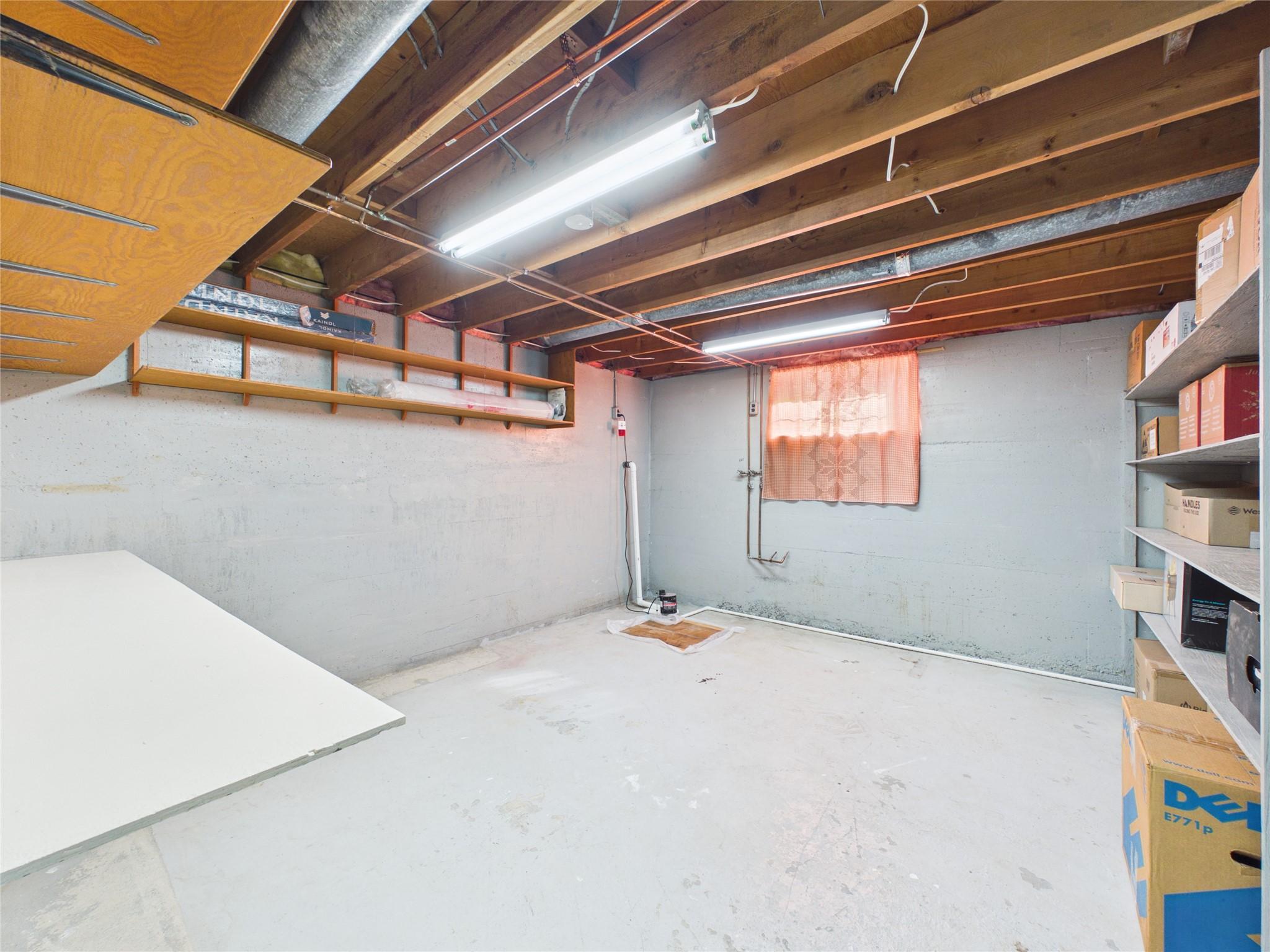 623 Devon Street, Creston, BC - Indoor Photo Showing Basement