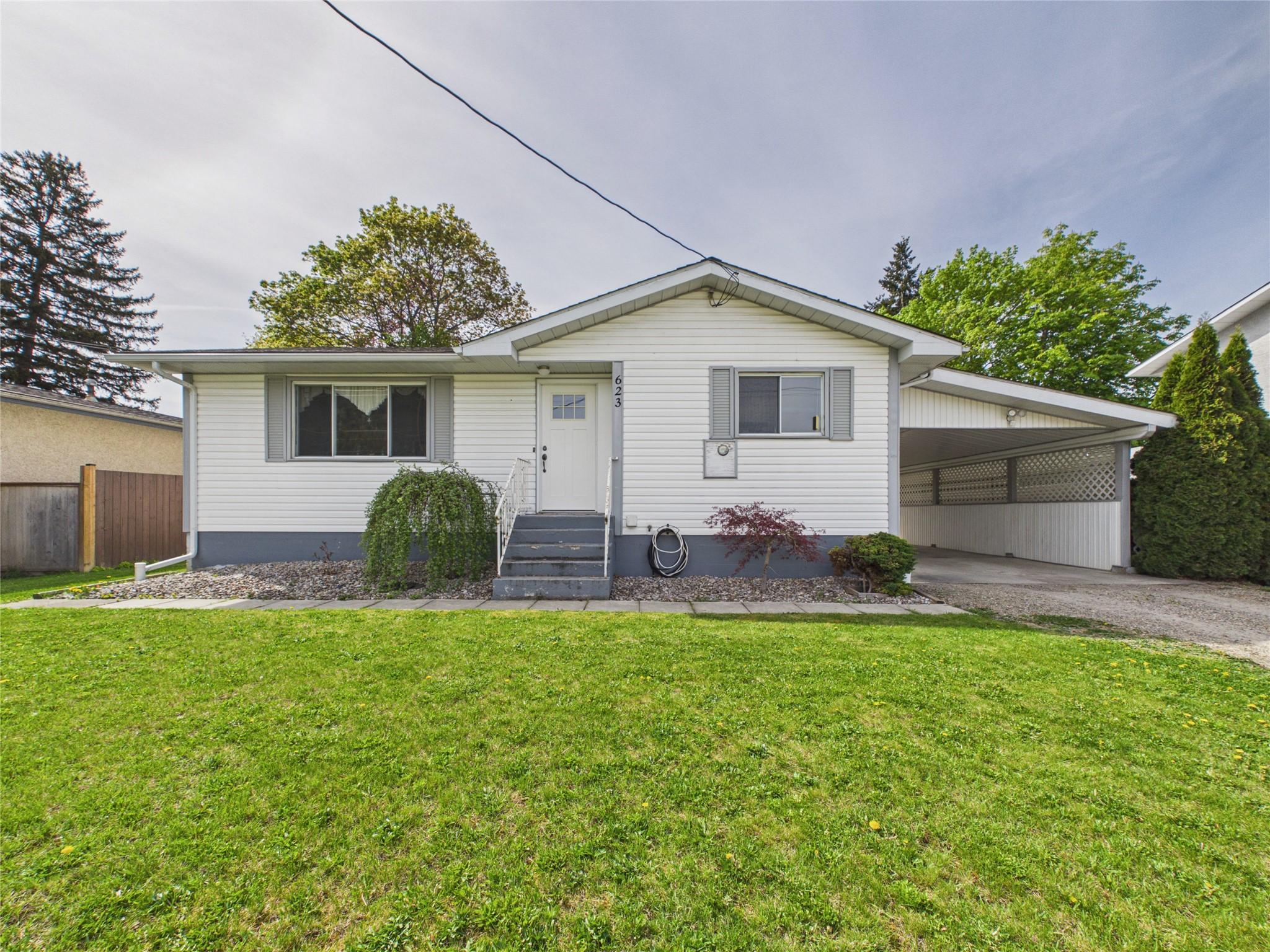 623 Devon Street, Creston, BC - Outdoor