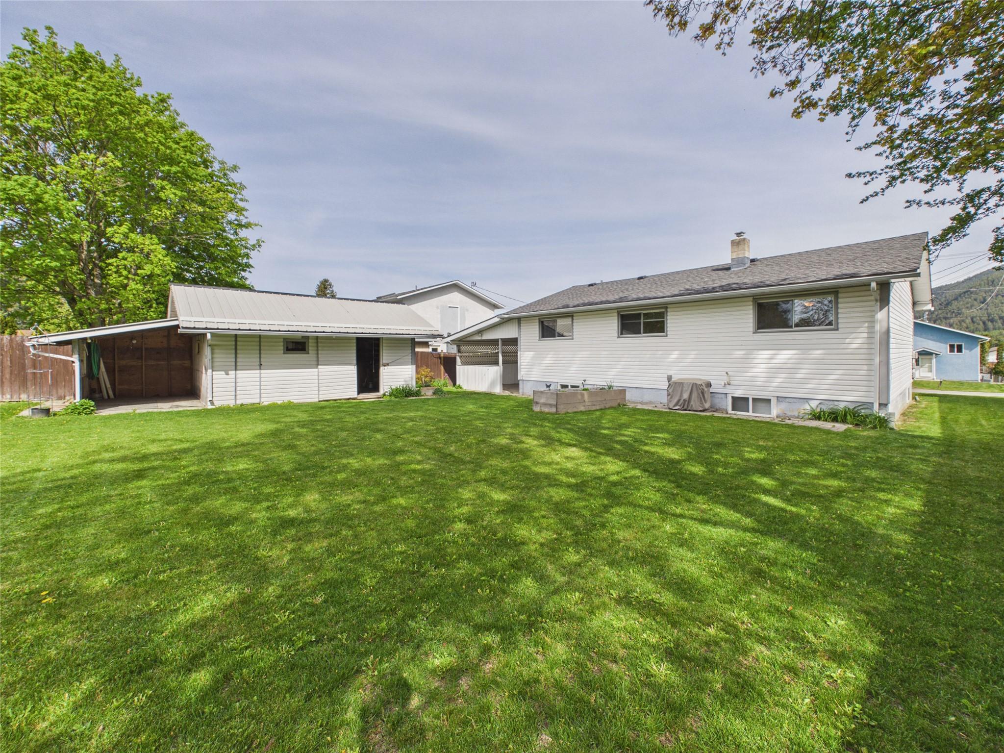 623 Devon Street, Creston, BC - Outdoor