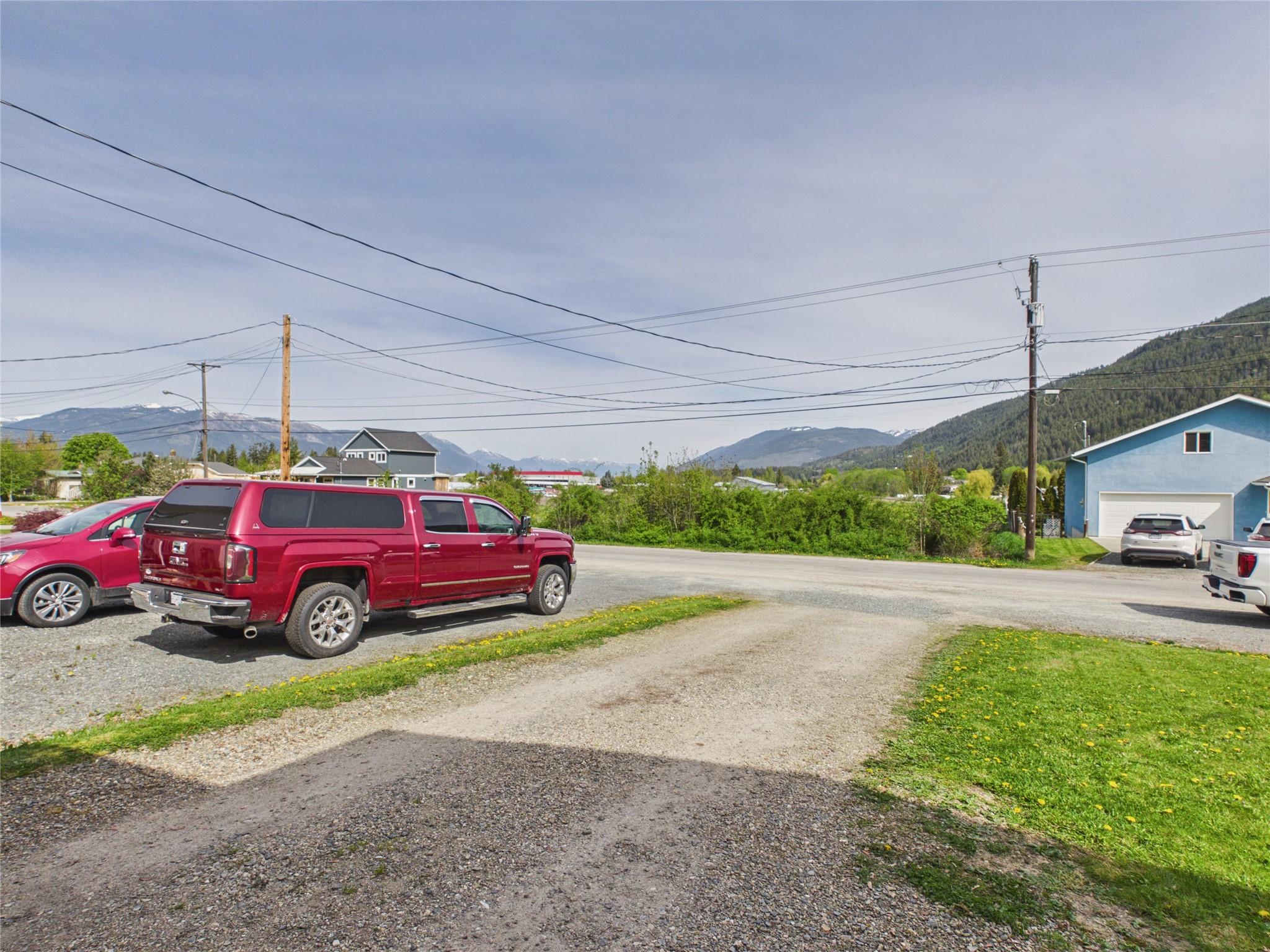 623 Devon Street, Creston, BC - Outdoor