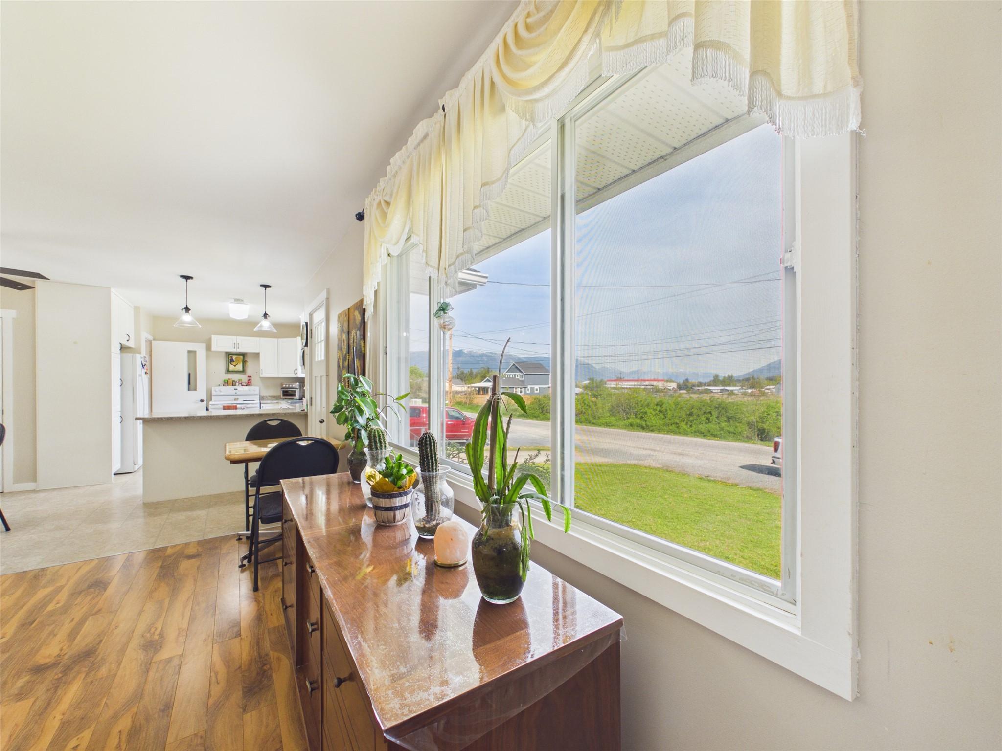 623 Devon Street, Creston, BC - Indoor