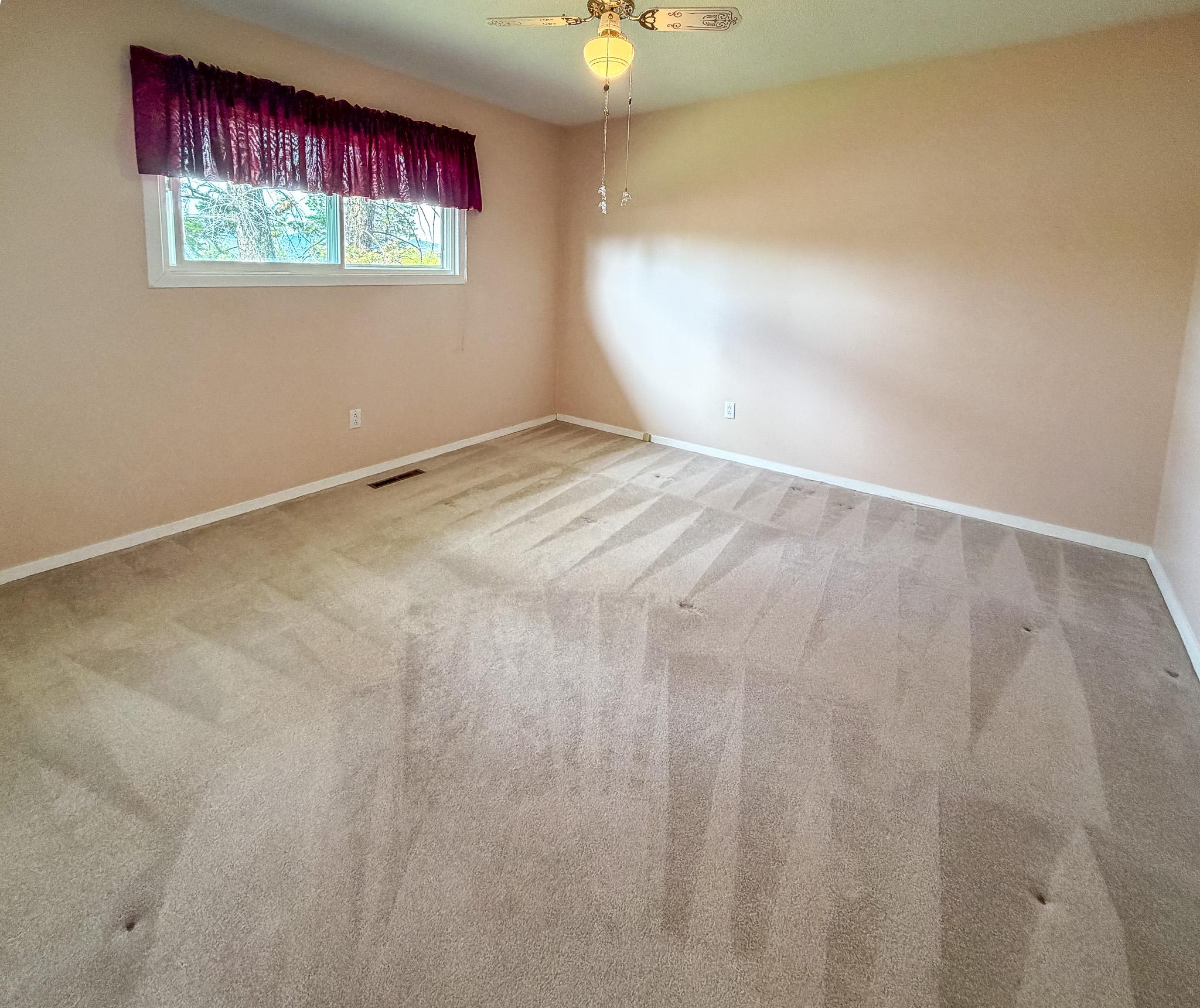 811 28Th Avenue, Cranbrook, BC - Indoor Photo Showing Other Room
