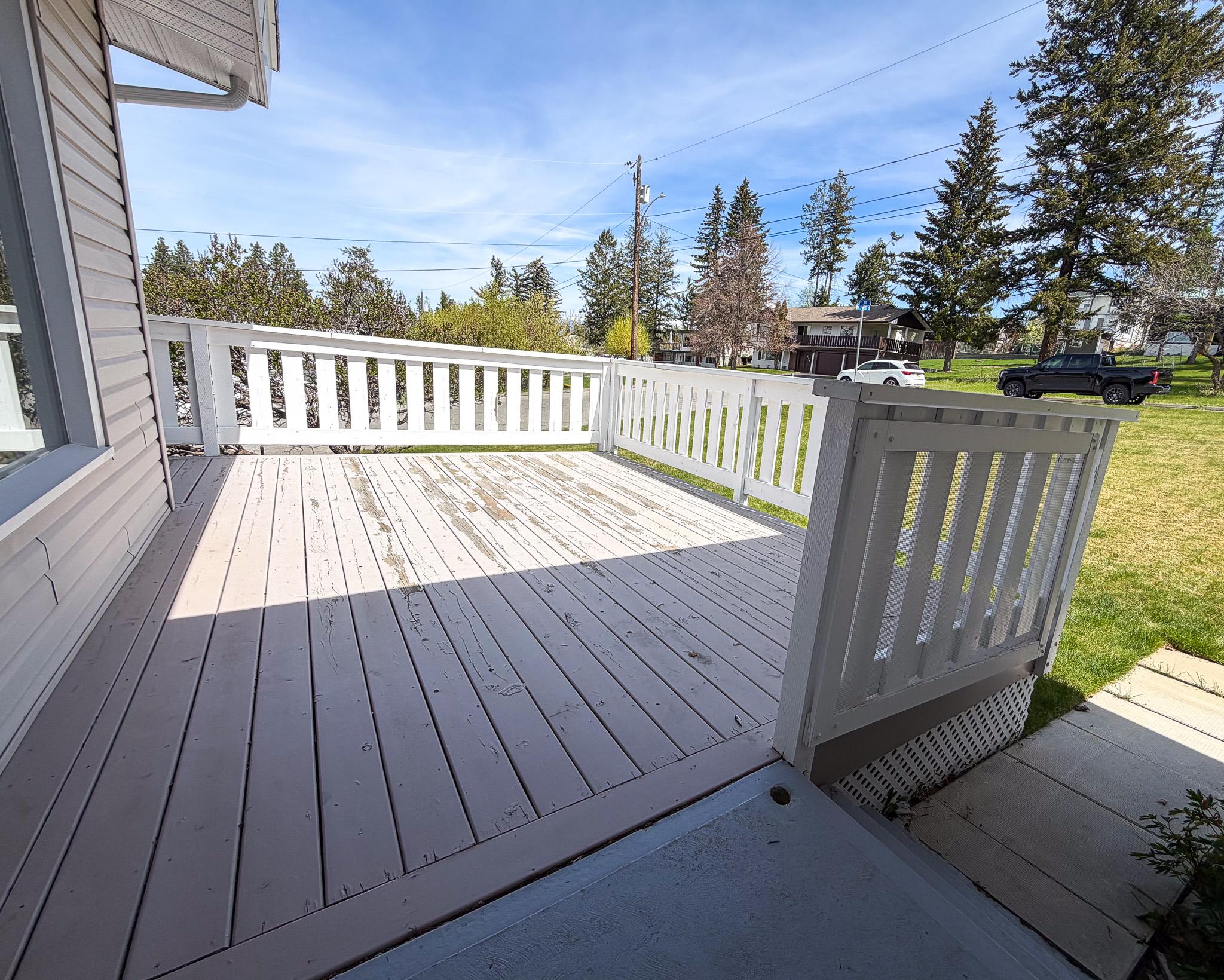 811 28Th Avenue, Cranbrook, BC - Outdoor With Deck Patio Veranda