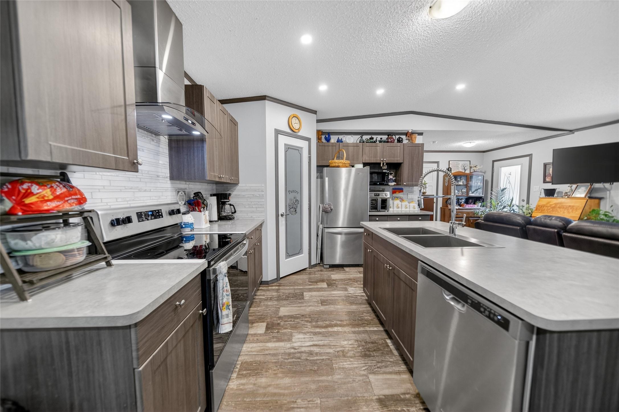 6230 Wolf Creek Road, Wasa, BC