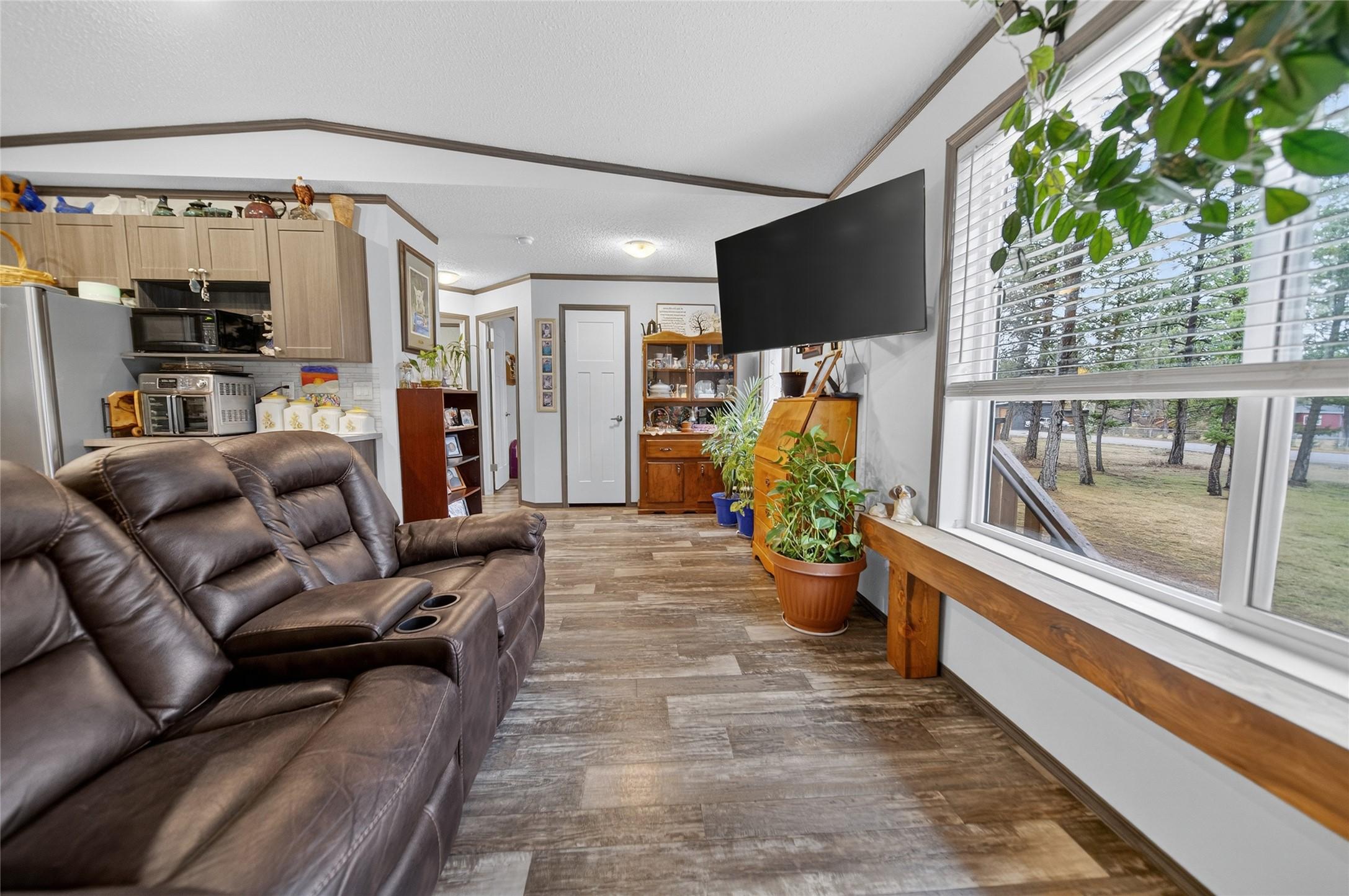 6230 Wolf Creek Road, Wasa, BC