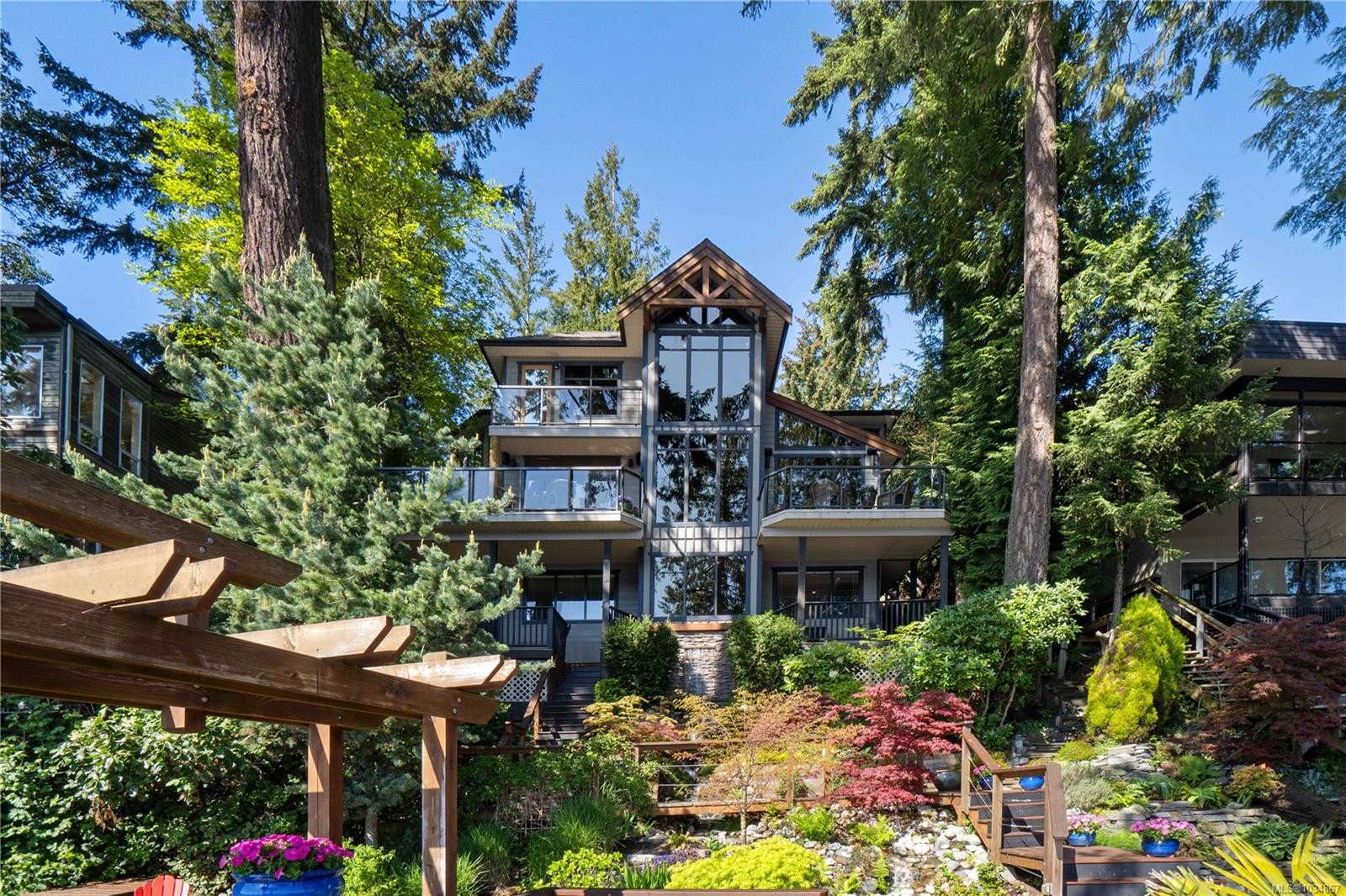 211 Ferntree Pl, Nanaimo, BC