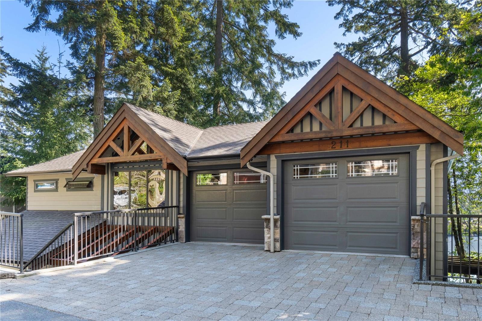 211 Ferntree Pl, Nanaimo, BC