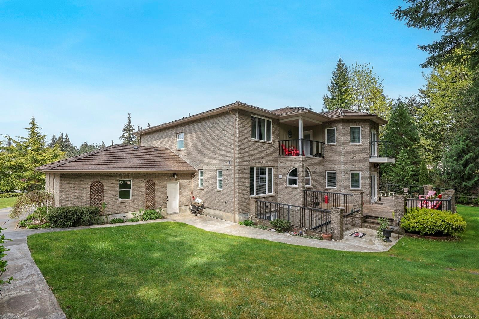 1781 Thurber Rd, Comox, BC