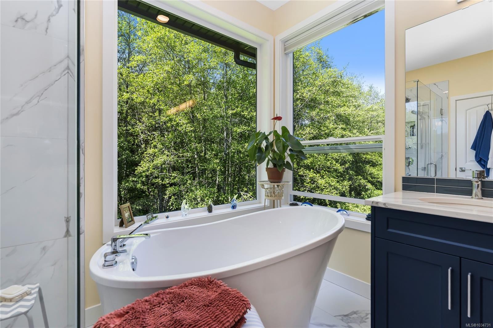 7586 Somenos Rd, Duncan, BC