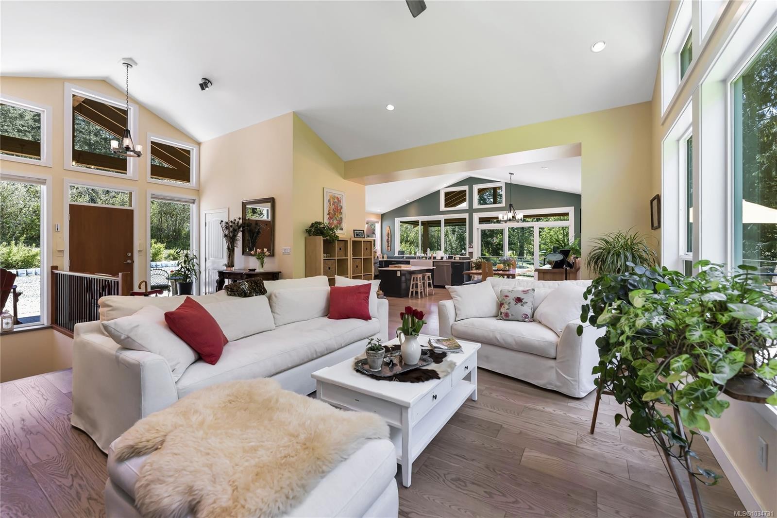 7586 Somenos Rd, Duncan, BC