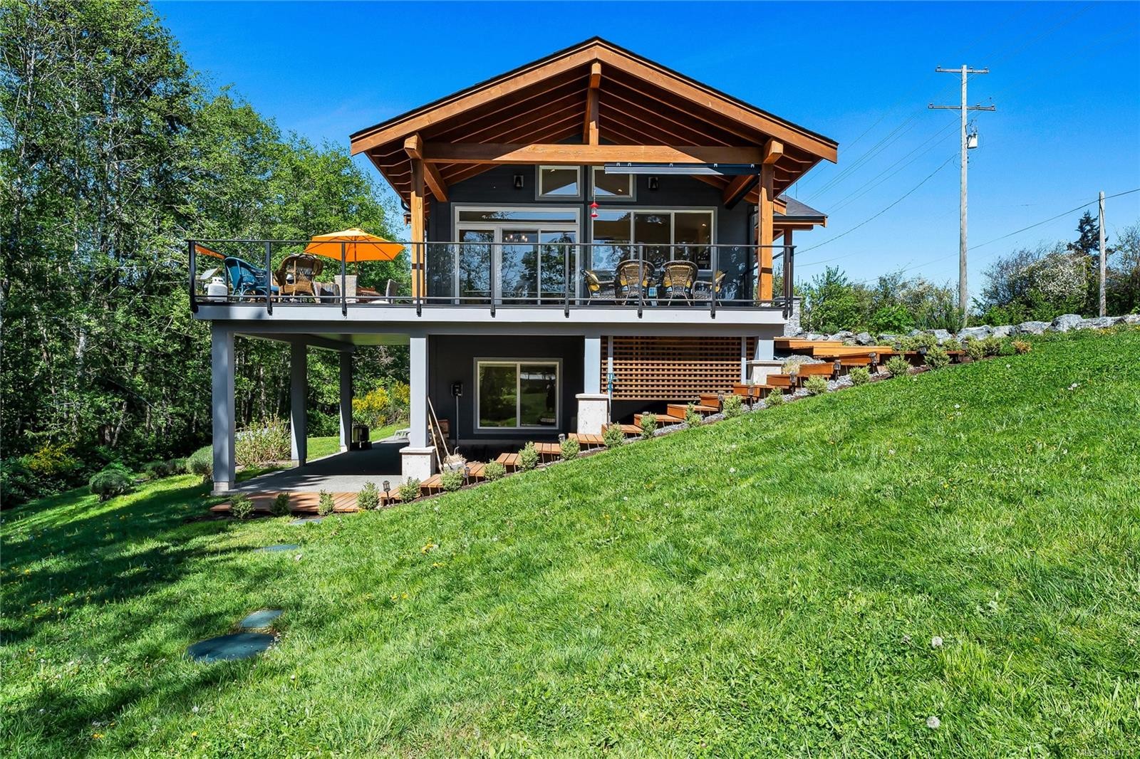 7586 Somenos Rd, Duncan, BC