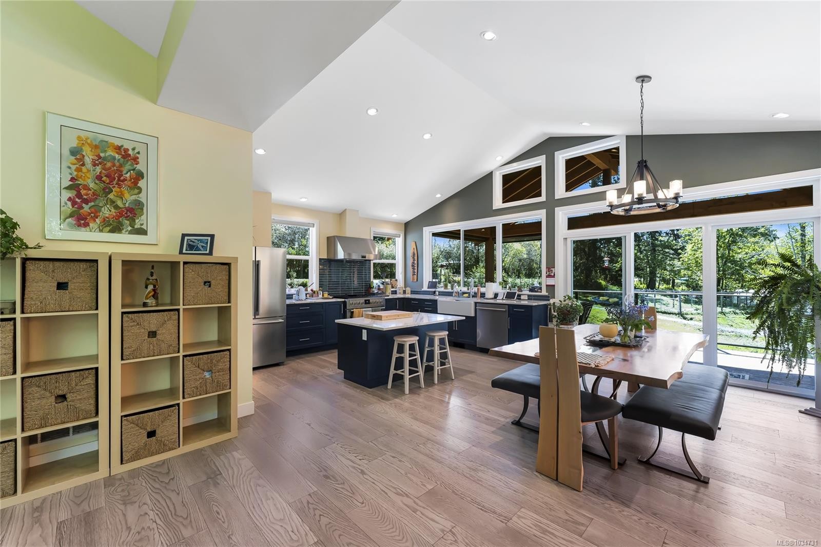 7586 Somenos Rd, Duncan, BC