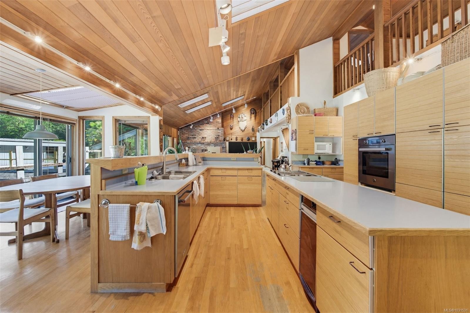 5630 Batu Rd, Saanich, BC