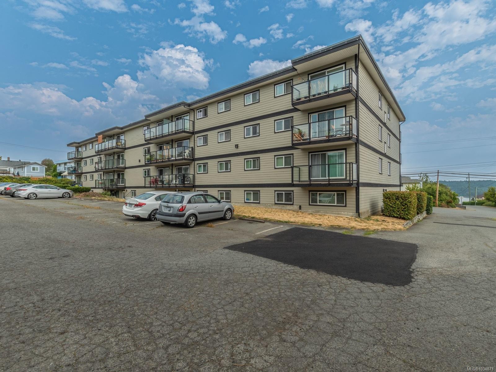 303-218 Bayview Ave, Ladysmith, BC - Outdoor