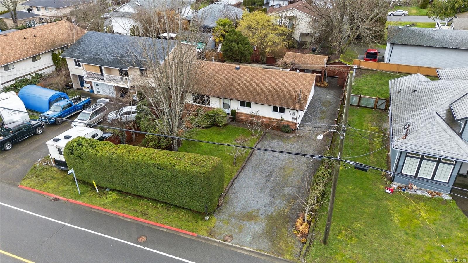8071 Queen St, Crofton, BC
