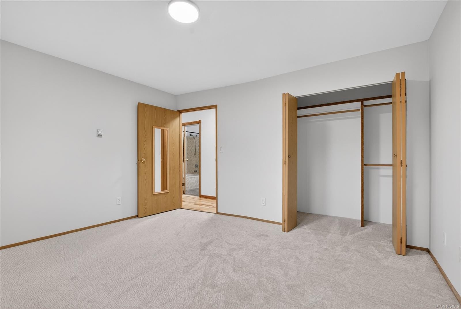 8071 Queen St, Crofton, BC