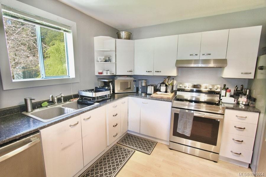2130 Teal Blvd, Masset, BC