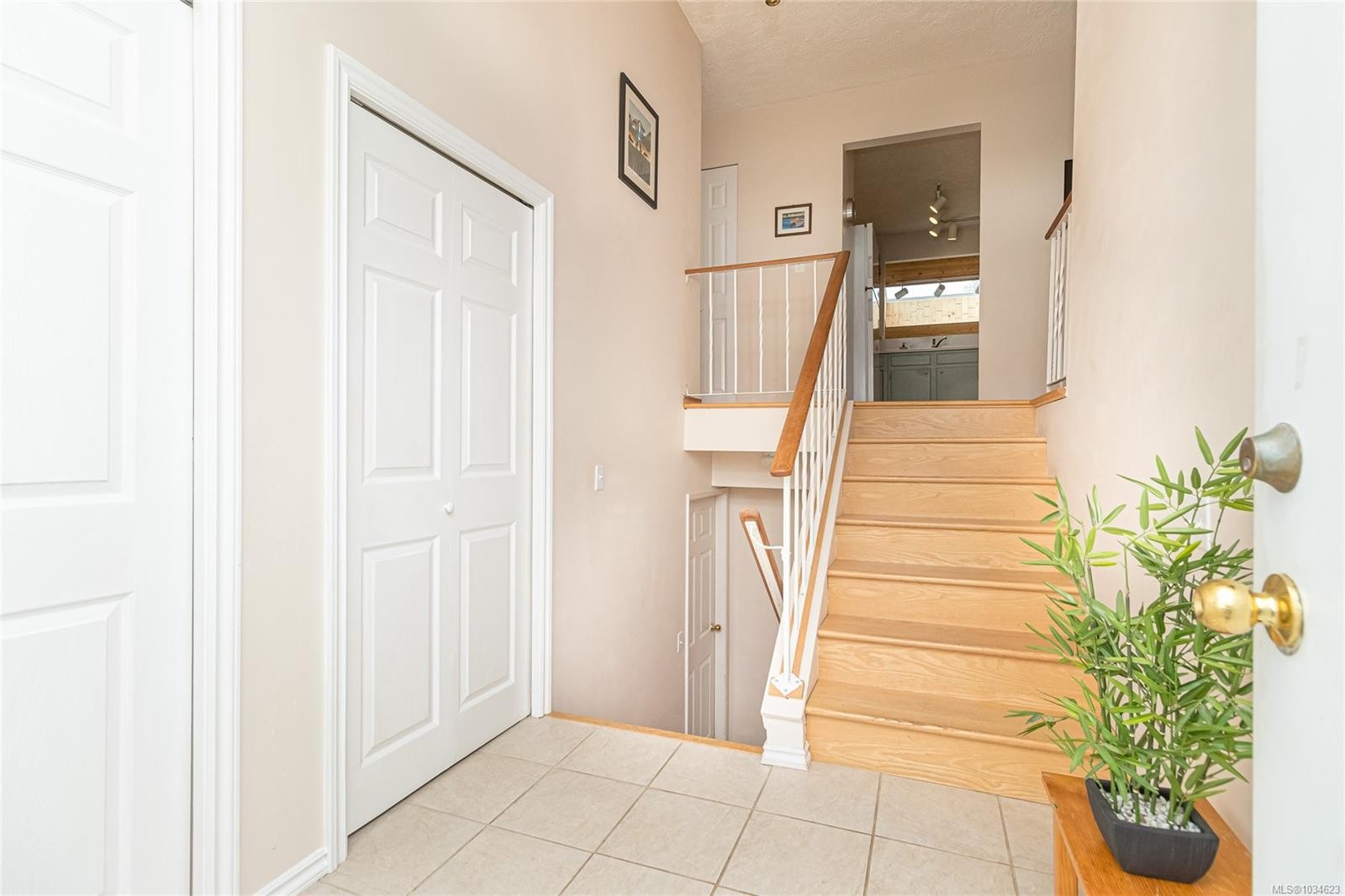 10046 Judson Pl, Sidney, BC