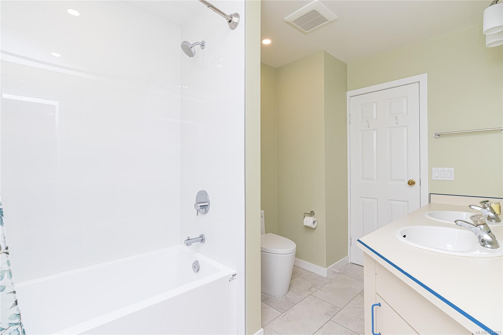 10046 Judson Pl, Sidney, BC
