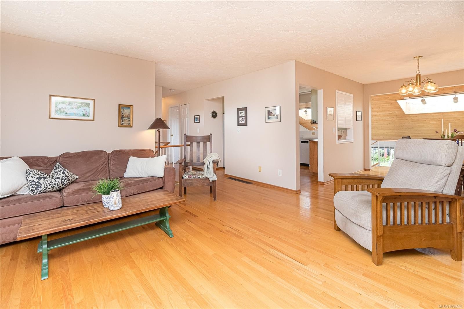 10046 Judson Pl, Sidney, BC
