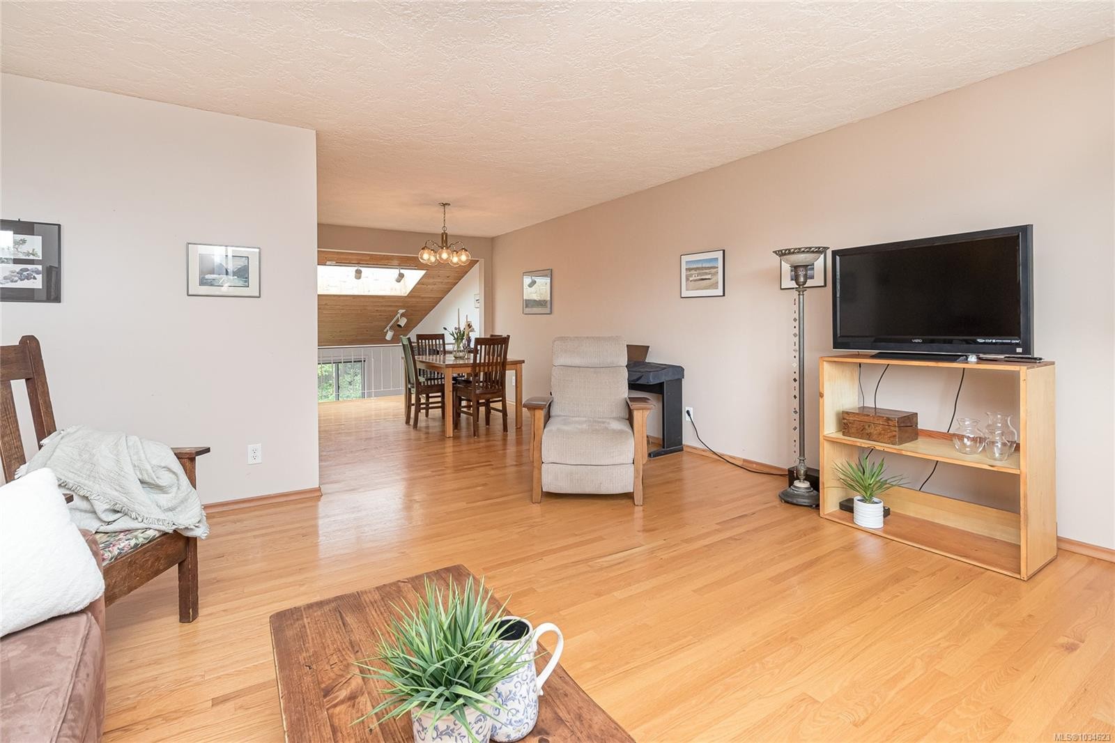 10046 Judson Pl, Sidney, BC