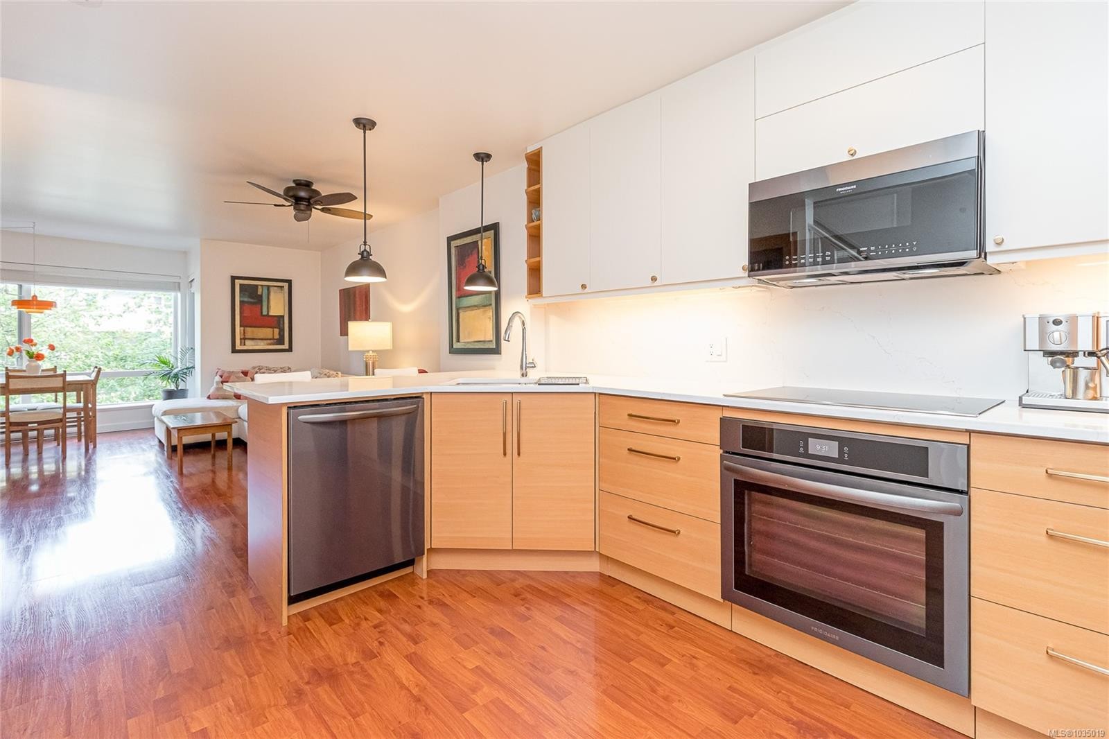 202-116 Queens Rd, Duncan, BC