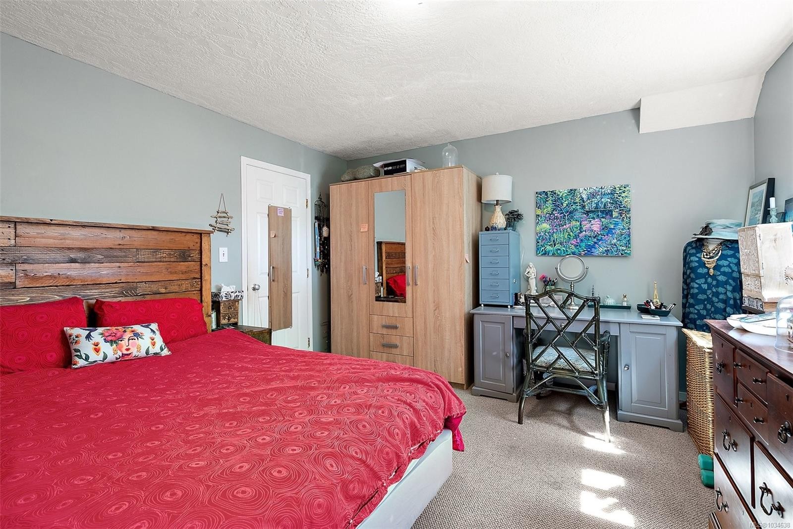 10292 Godfrey Pl, Sidney, BC