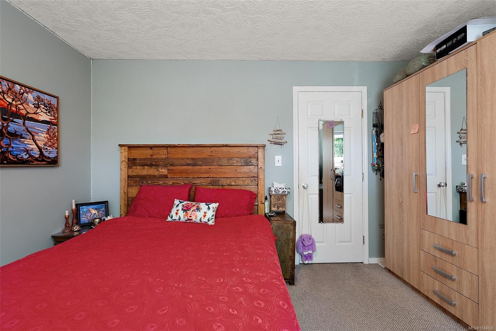 10292 Godfrey Pl, Sidney, BC