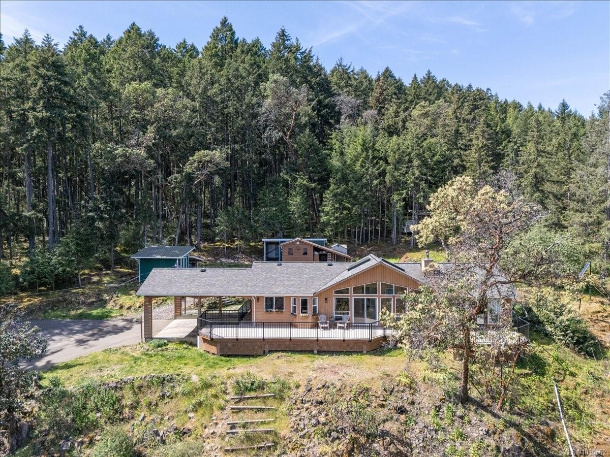 2004 Rena Rd, Nanoose Bay, BC