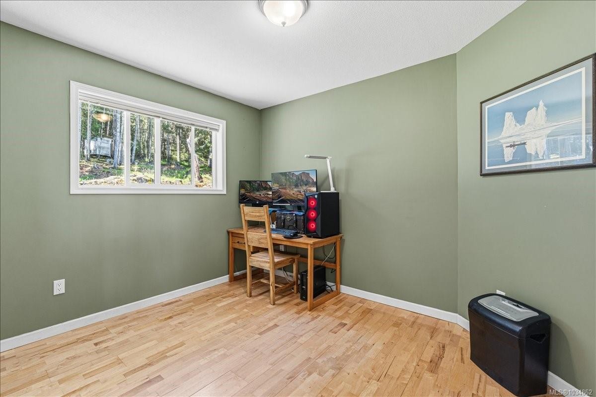 2004 Rena Rd, Nanoose Bay, BC