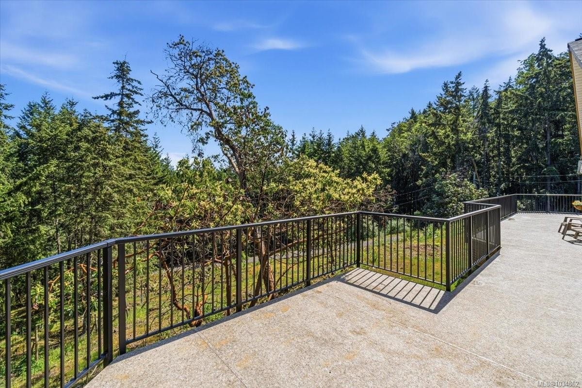 2004 Rena Rd, Nanoose Bay, BC