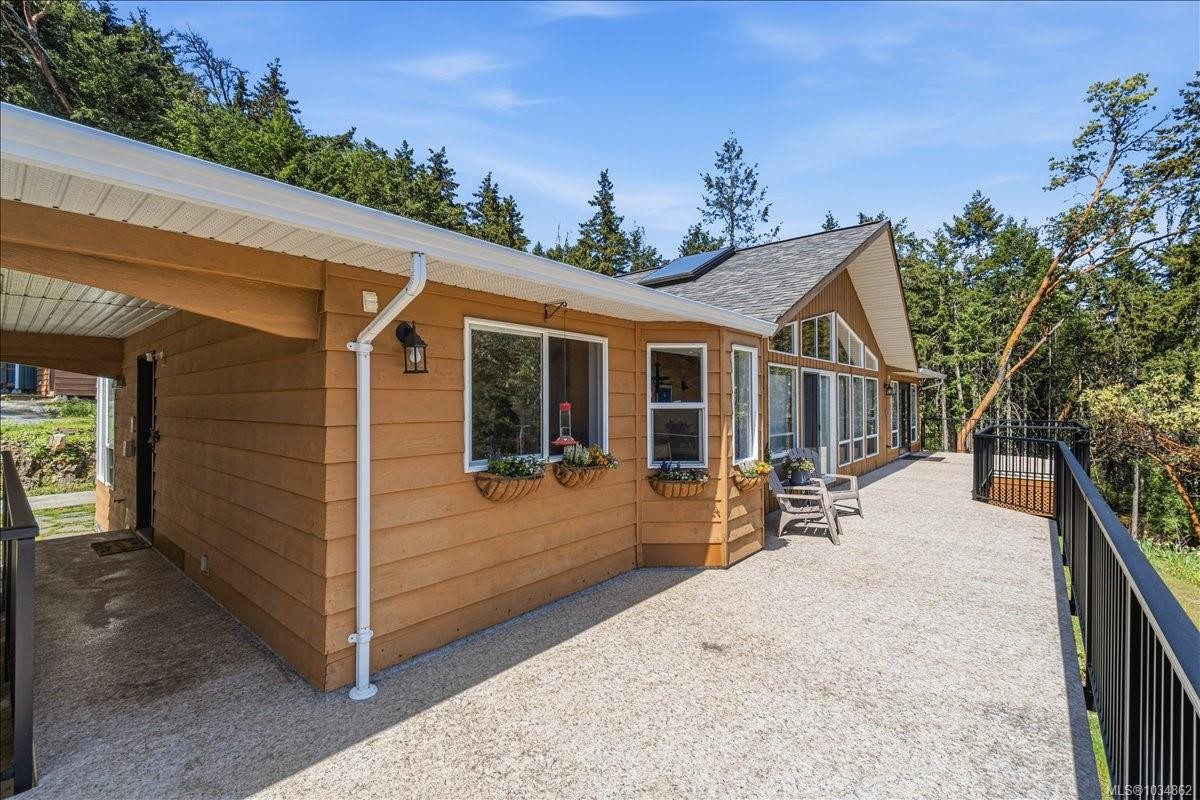 2004 Rena Rd, Nanoose Bay, BC