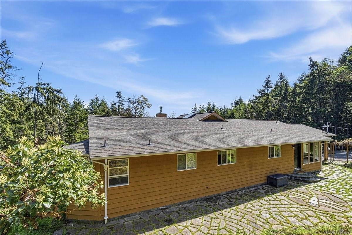 2004 Rena Rd, Nanoose Bay, BC