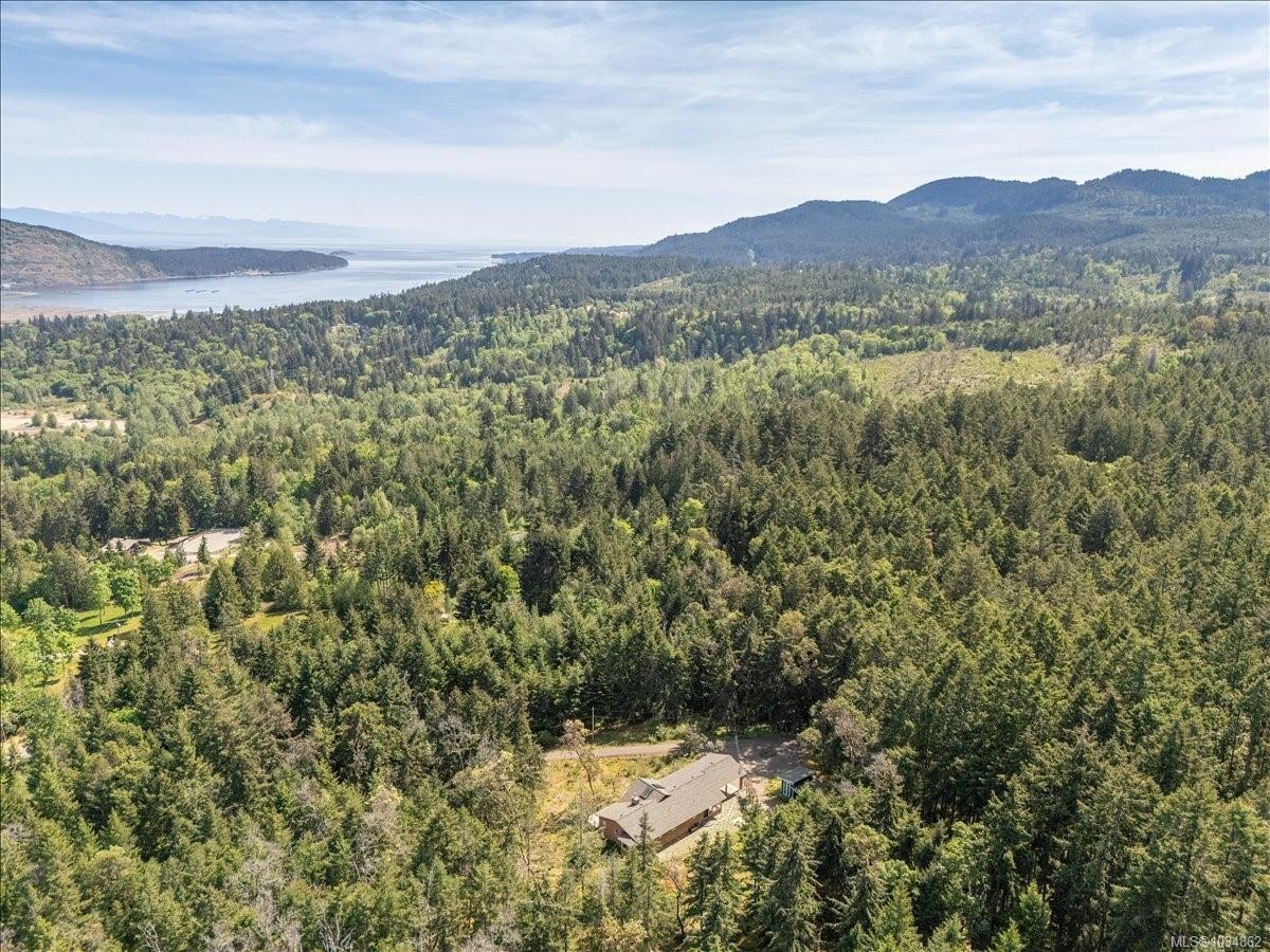 2004 Rena Rd, Nanoose Bay, BC