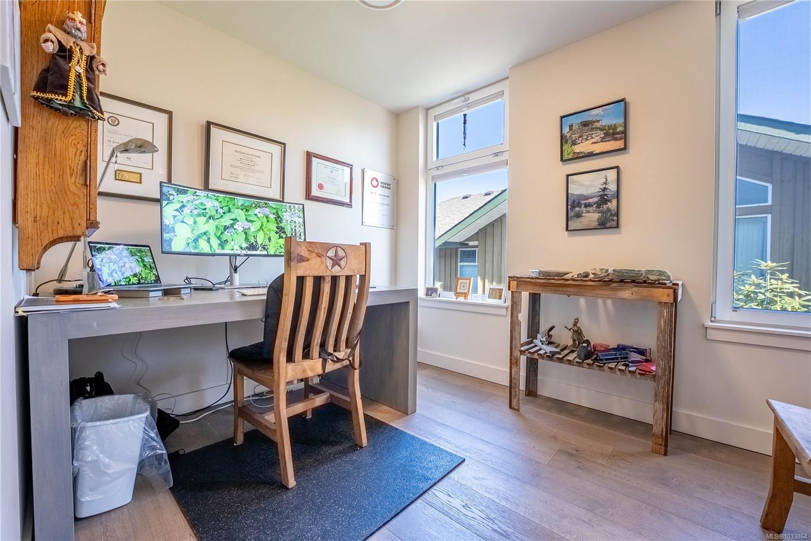 12-9667B First St, Sidney, BC - Indoor Photo Showing Office