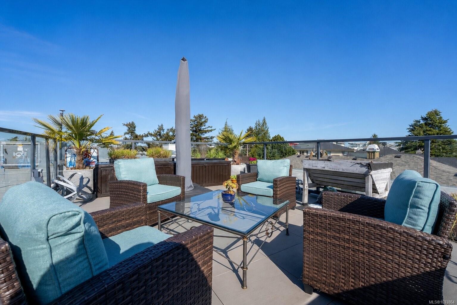 12-9667B First St, Sidney, BC - Outdoor With Deck Patio Veranda