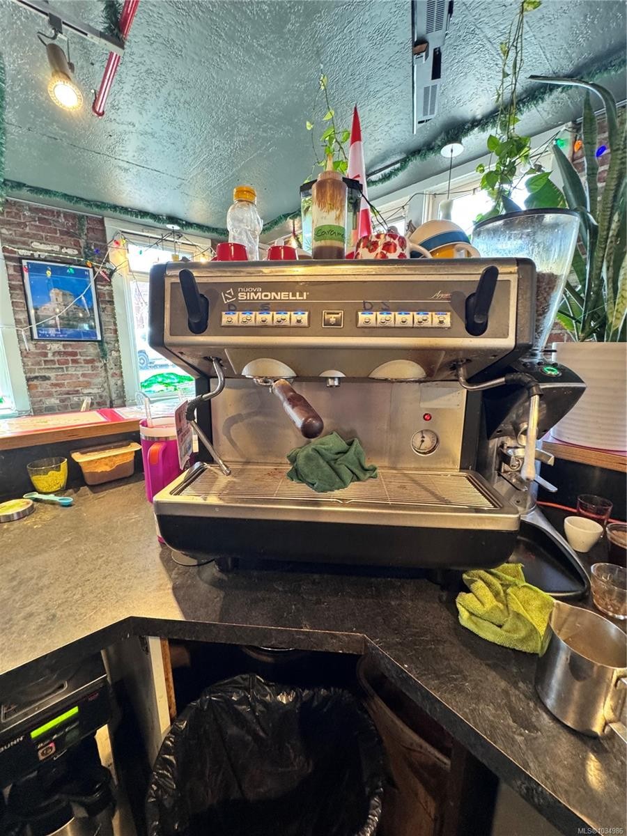 504 Herald St, Victoria, BC