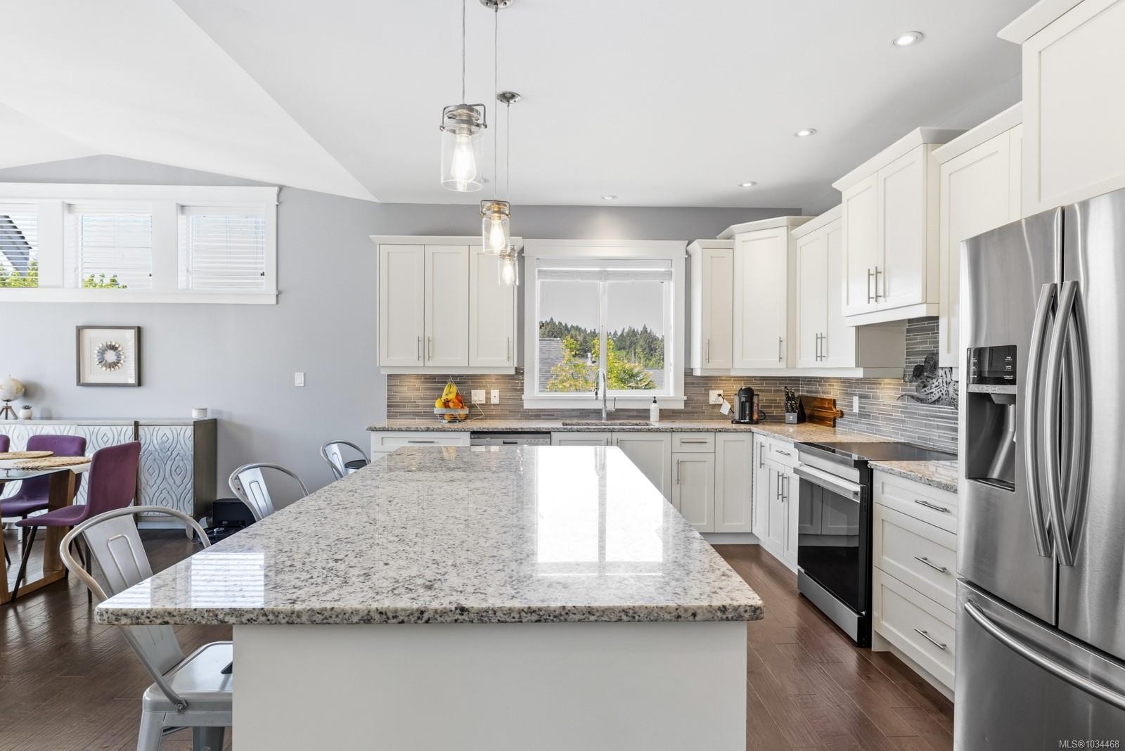 880 Pratt Rd, Mill Bay, BC