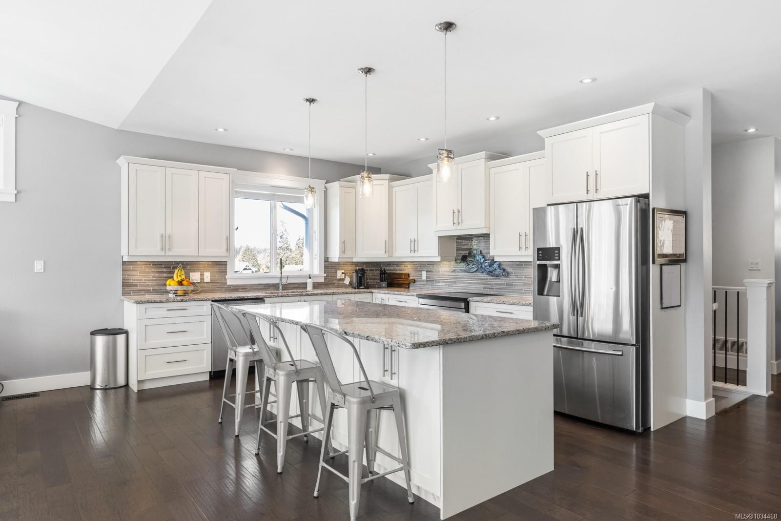 880 Pratt Rd, Mill Bay, BC