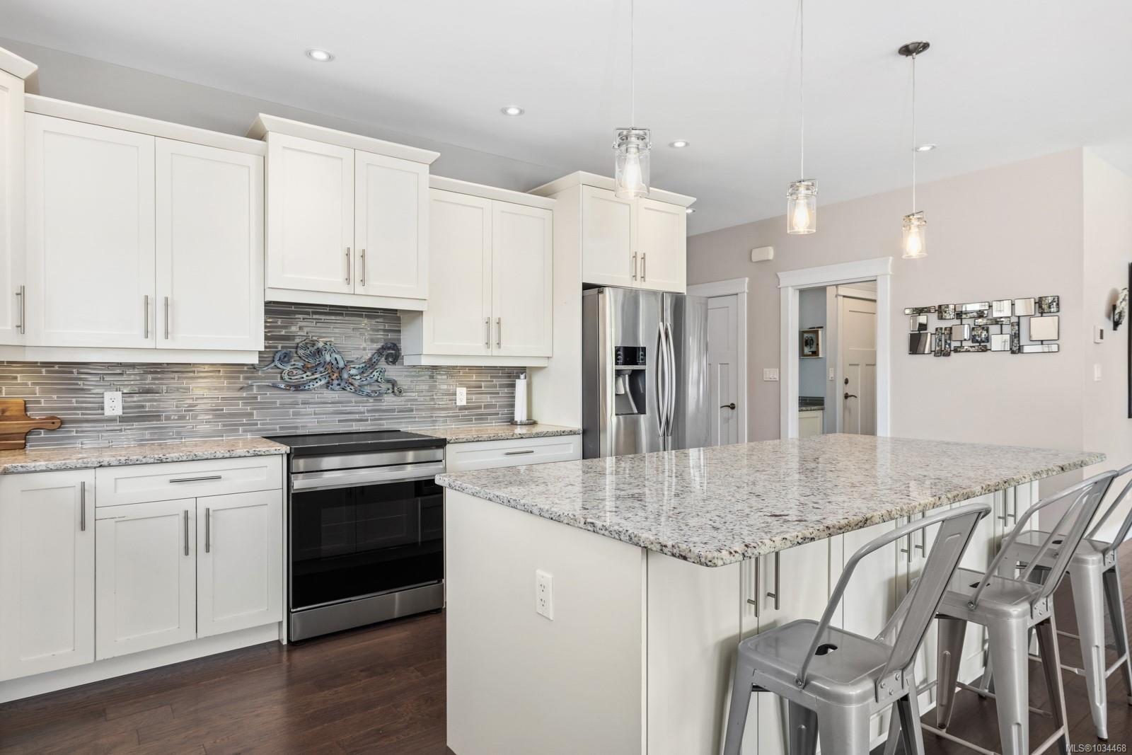 880 Pratt Rd, Mill Bay, BC