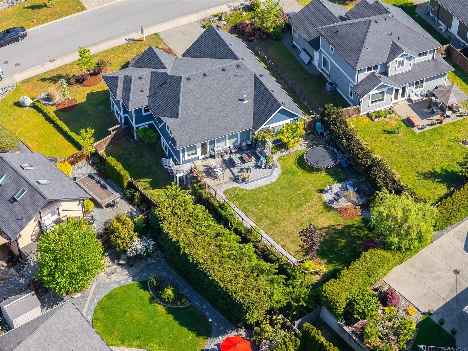 880 Pratt Rd, Mill Bay, BC