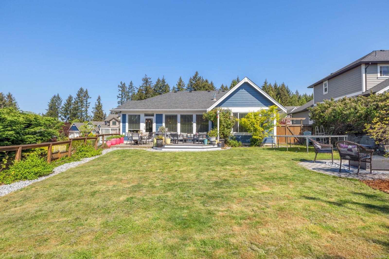 880 Pratt Rd, Mill Bay, BC