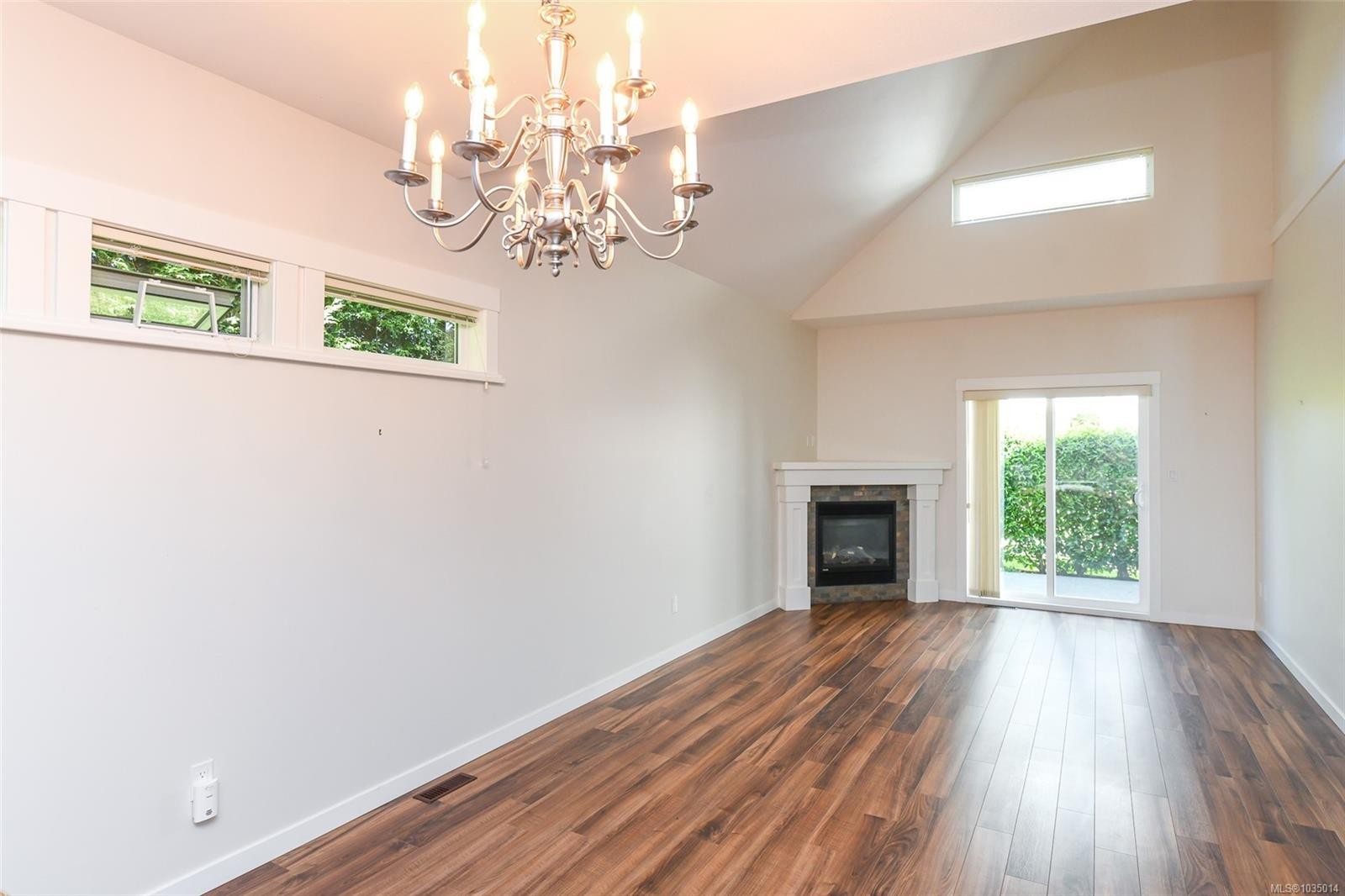 1-700 Lancaster Way, Comox, BC